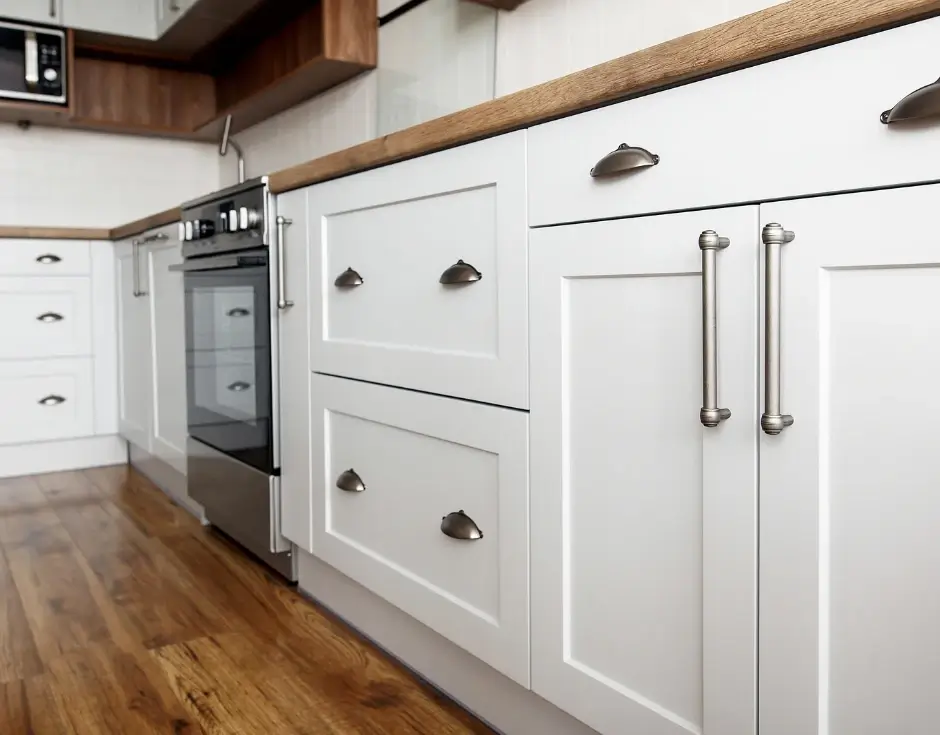 What is the best type of paint for kitchen cabinets?